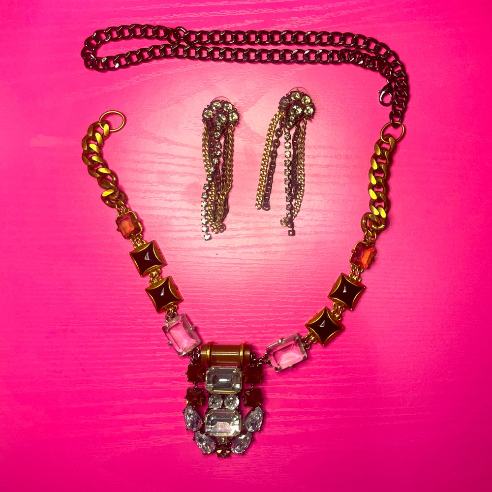 Black and Gold Elegant necklace